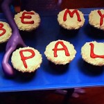 Be my pal cupcakes (English)